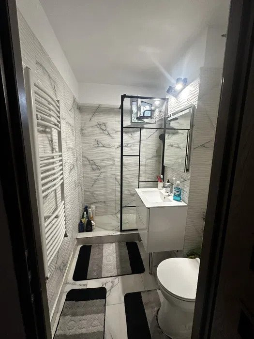 Apartament cu 3 camere, Titan
