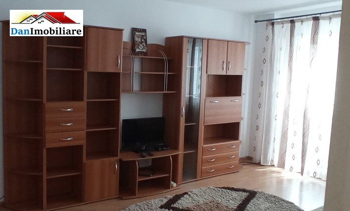 Apartament cu 3 camere, Mega Mall