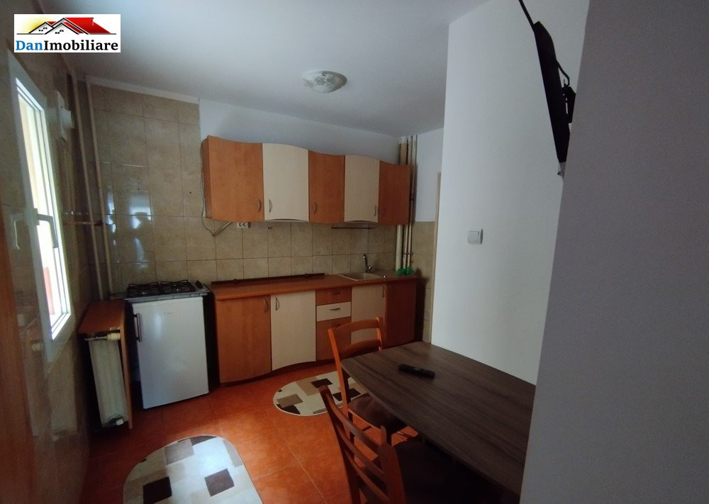 Apartament cu 3 camere, Mega Mall