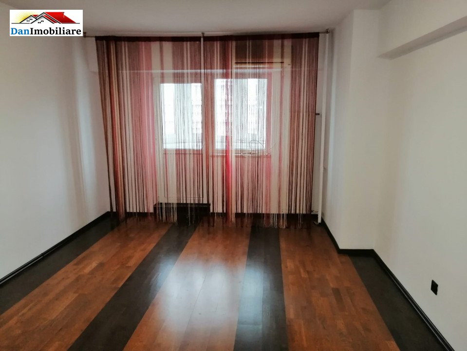 Apartament nemobilat, 2 camere, Piața Victoriei