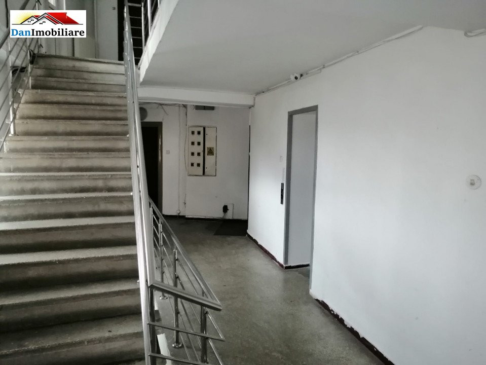 Apartament nemobilat, 2 camere, Piața Victoriei