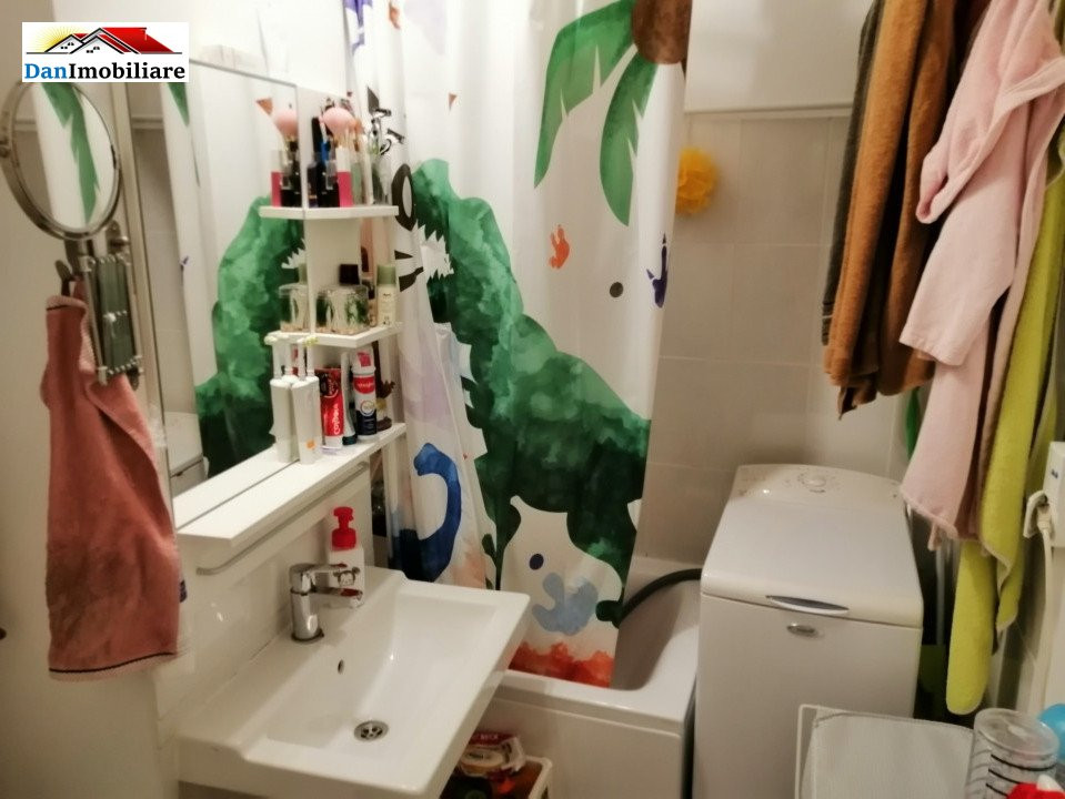 Apartament cu 4 camere în Victoriei-Titulescu