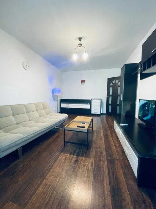 Apartament cu 2 camere în Tineretului