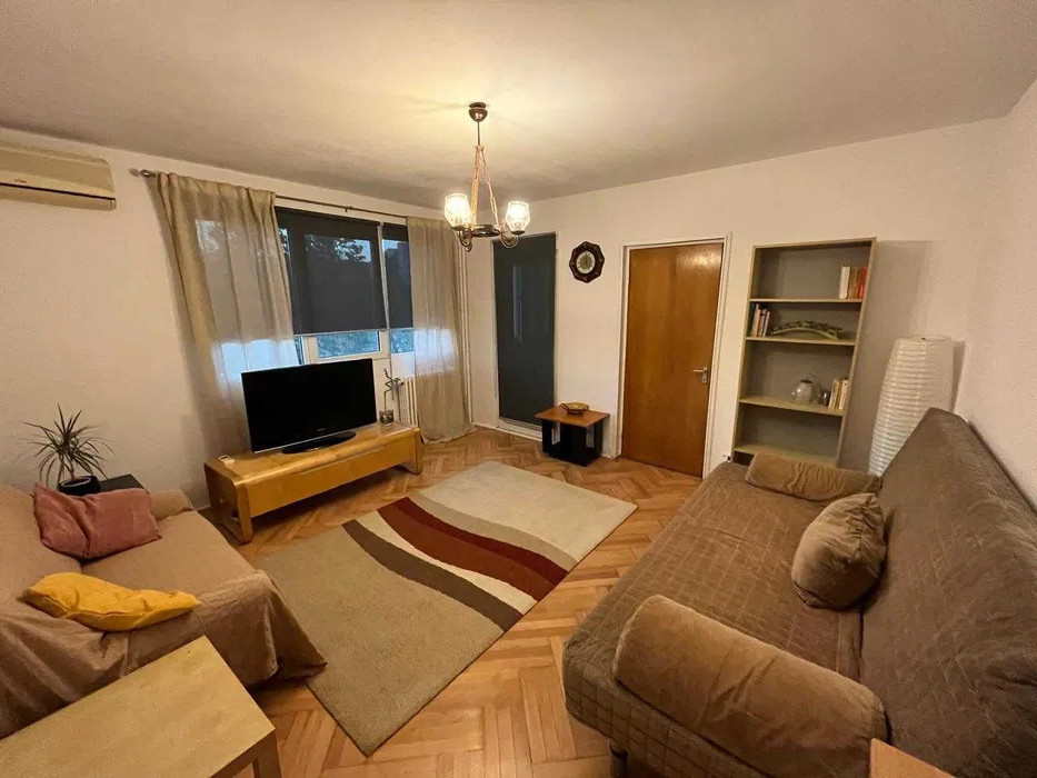 Apartament cu 3 camere în Titan