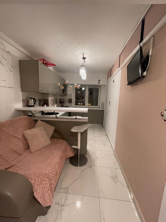 Garsonieră modernă în zona Nerva Traian