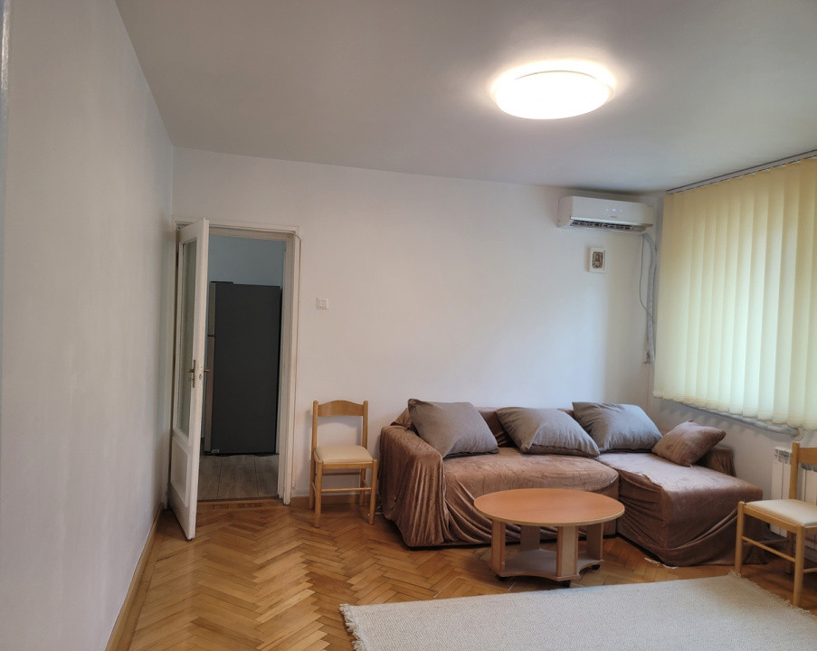Apartament cu 2 camere în zona Basarab