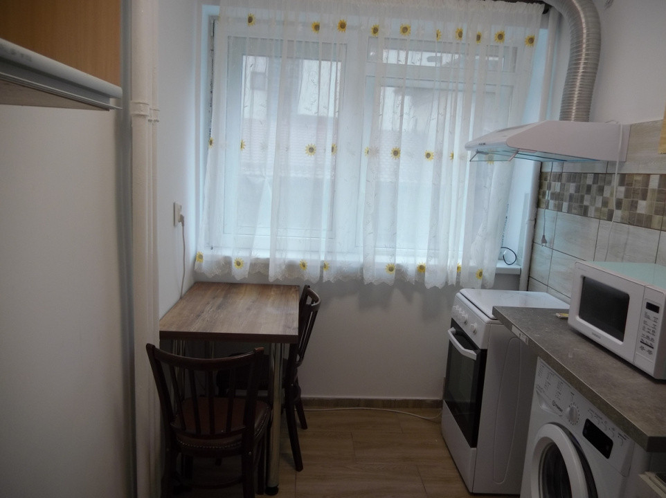 Apartament cu 2 camere în zona Basarab