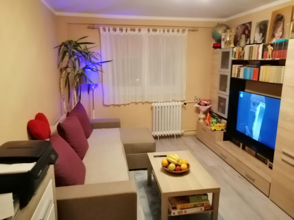 Apartament cu 4 camere în zona Titulescu