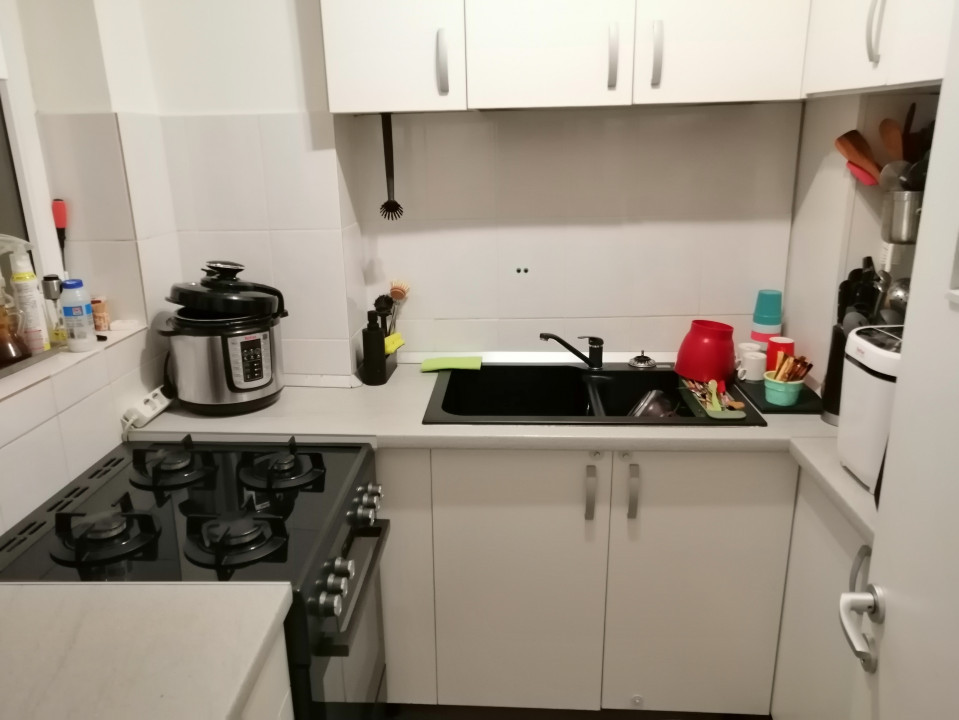 Apartament cu 4 camere în zona Titulescu